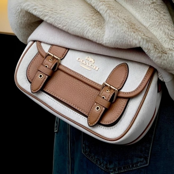 NWT Coach Lucy Crossbody In Signature Canvas/ pebble leather - Picture 4 of 8